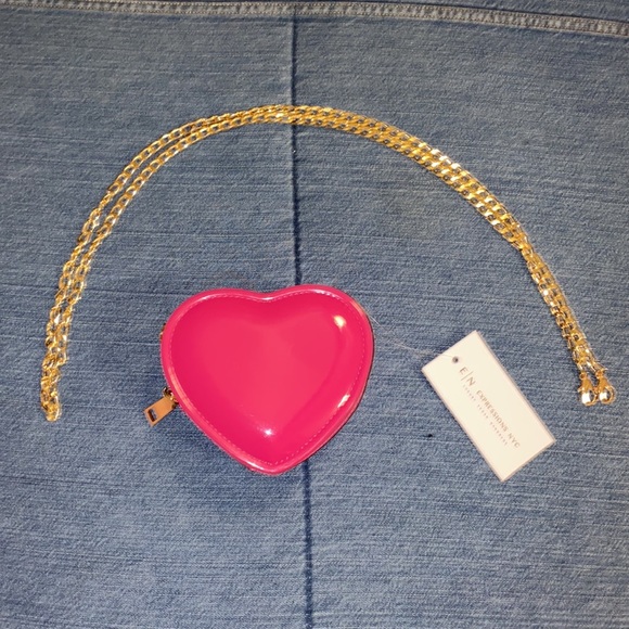 ***SOLD***Expressions NYC Luxury Vegan Handbags - fuchsia heart - Picture 5 of 8